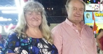 65 Year Old British Couple Get Beat Up By Thai Man. Muay Thai Style 65 Year Old British Couple Get Beat Up By Thai Man. Muay Thai Style