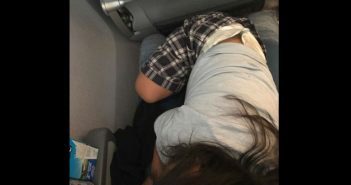 TODDLER FORCE TO FLY WITHOUT A SEAT ON UNITED AIRLINES!
