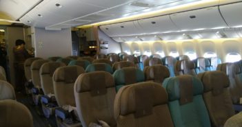 LUCKY NETIZEN GETS TO BE ONLY PASSENGER IN CABIN ON FLIGHT! LIKE A BOSS SIA! LUCKY NETIZEN GETS TO BE ONLY PASSENGER IN CABIN ON FLIGHT! LIKE A BOSS SIA!